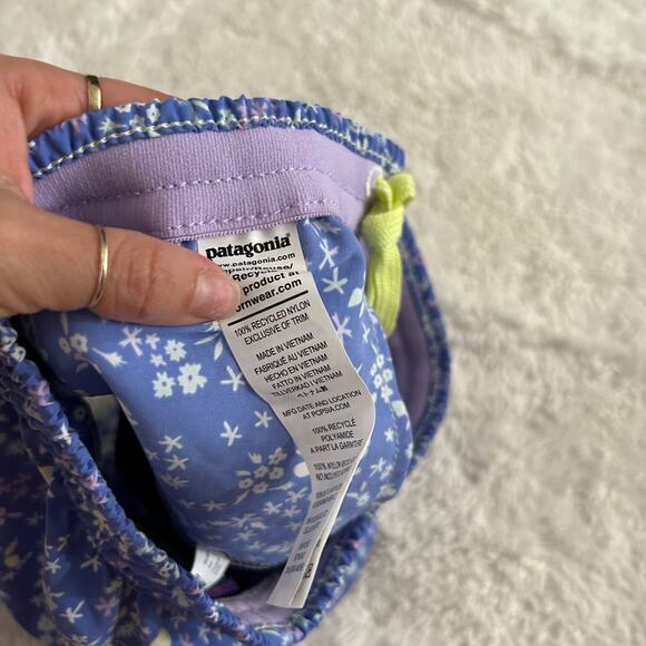 Patagonia NWT Girls Baggies Shorts Multicolor Blue/Purple Floral Print Sz S 7-8 - Picture 5 of 7
